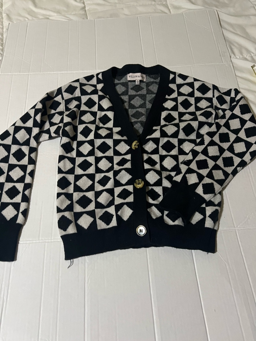 Willow & Clay Black and White Geometric V-Neck Button Cardigan